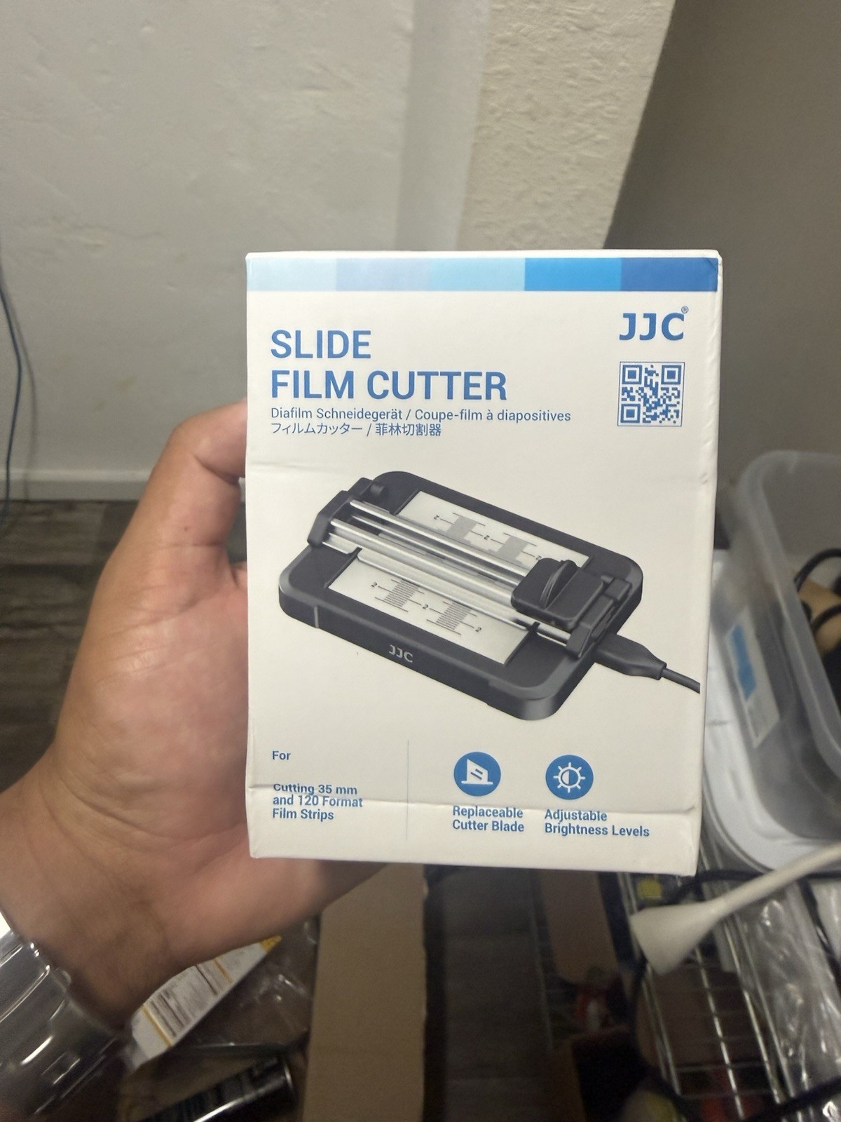 JJC Slide Film Cutter for 35mm 120 Format Film Strips with Adjustable LED Light