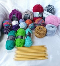 Konvolut Wollreste 700g Schurwolle Baumwolle Lurex Gold Silber 2 x Nadelspiel