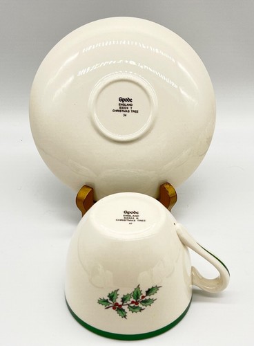 SET OF 8 CLASSIC SPODE CHRISTMAS TREE CUPS & SAUCERS, ENGLAND, EXCELLENT COND - Picture 22 of 24
