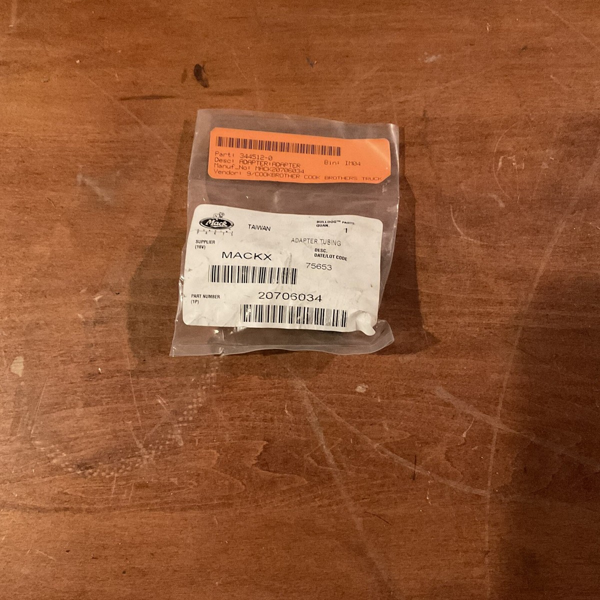 Mack Trucks Adapter Part # 20706034 Replaces 32GB183 | eBay