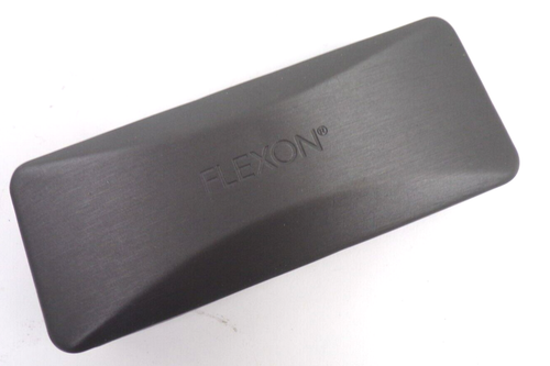 "Estuche rígido Flexon con carcasa de gafas gris con tela de lente 6 1/2"" x 2 1/2" - Imagen 3 de 6