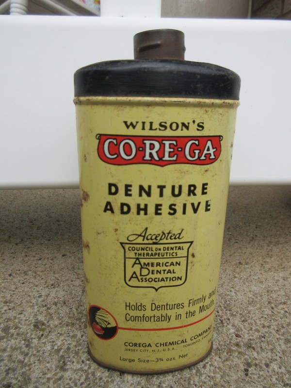 Vintage WILSON'S CO-RE-GA DENTURE ADHESIVE DENTAL TIN (Empty)