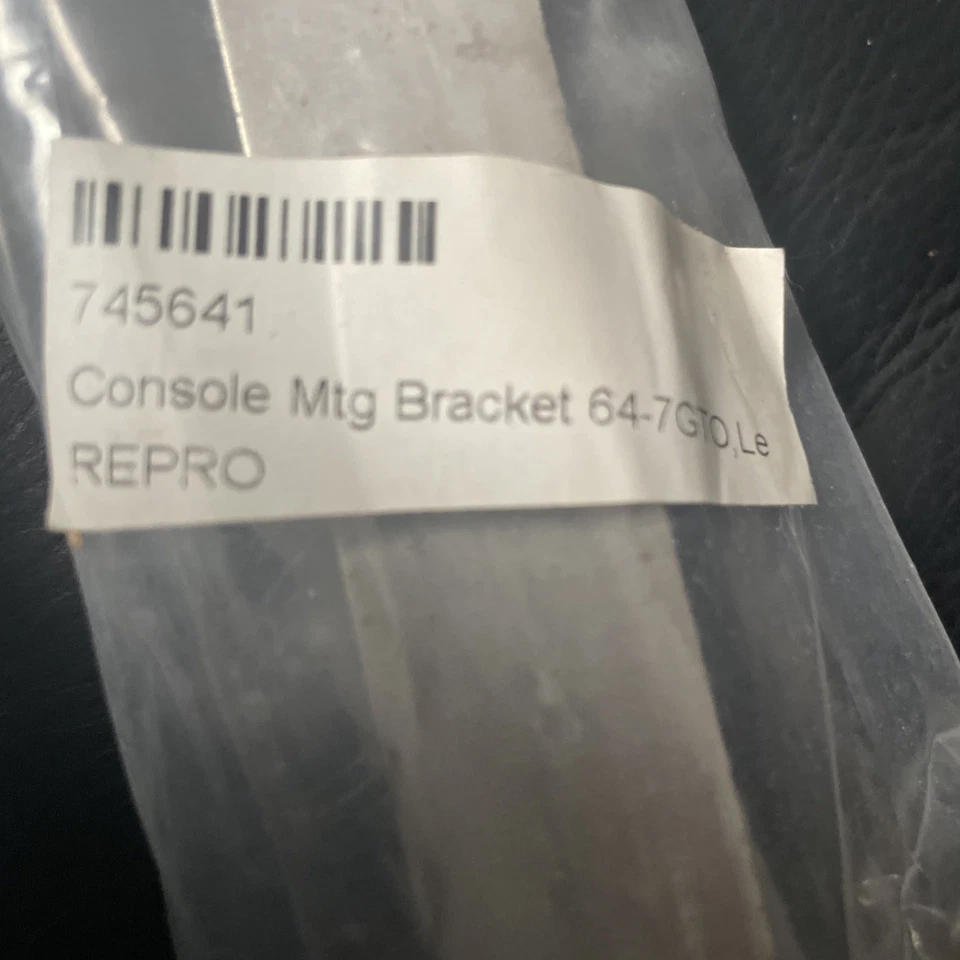 Lote de 2 piezas de soporte de montaje de consola Pontiac GTO y LeMans - se adapta a lote 1964-1967 Foto 4 de 4