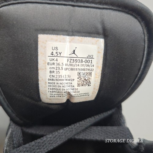 2024 Nike Air Jordan 1 Mid Boys Black Metallic Silver Size 4.5Y FZ3938-001 - Picture 6 of 17