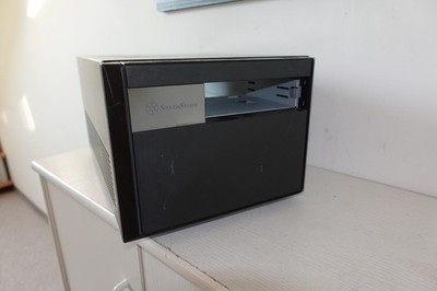 Silverstone SST-SG11B SFF Gehäuse Sugo Series SG11 Mini-ITX mATX schwarz
