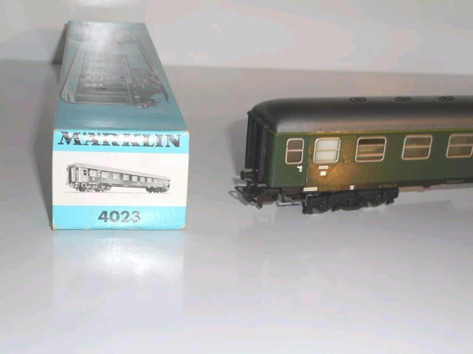 Marklin 4023 DB 1st cl Passenger carriage. Good cond.For 3 Rail AC.HO scale. Box - Image 2 of 4