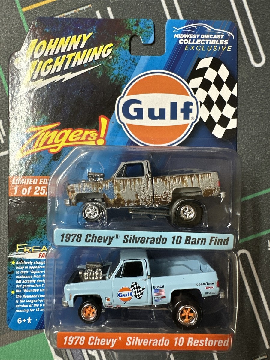Johnny Lightning 1978 Chevrolet Silverado 10 Gulf 2 Pack Zingers