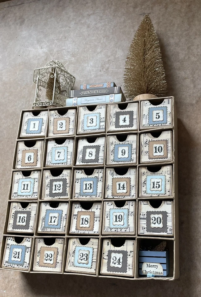 Christmas Advent Calendar, Countdown Treat Holder Vintage Look Handmade New - Image 4 of 4