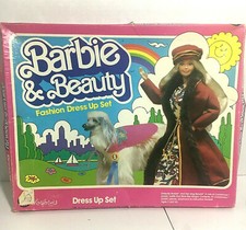 Barbie  Beauty Colorforms Fashion Dress Up RARE Play Set Complete 1981 Vintage