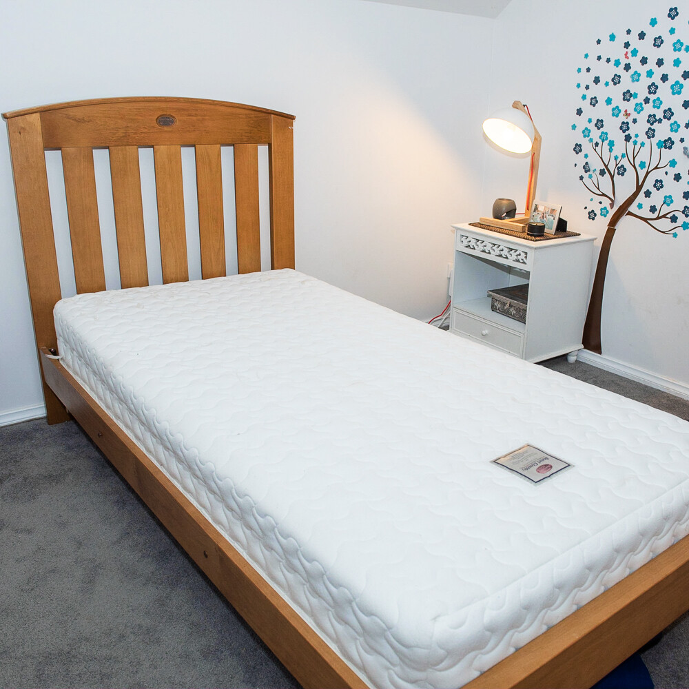 boori waratah change table