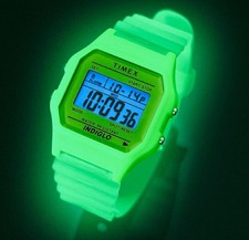 Orologio digitale TIMEX T80 Glow in the Dark edizione limitata 30m nuovo mai aperto