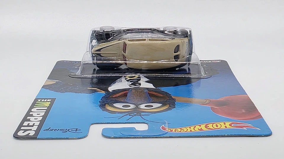Hot Wheels BDR65 - 1:64 Pop Culture The Muppets Gonzo the Great Fat Fendered '40 - Image 3 of 4