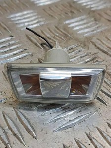 OPEL INSIGNIA A Sedan G09 Kotflügelblinker vorne links 13252456 Diesel 33839526