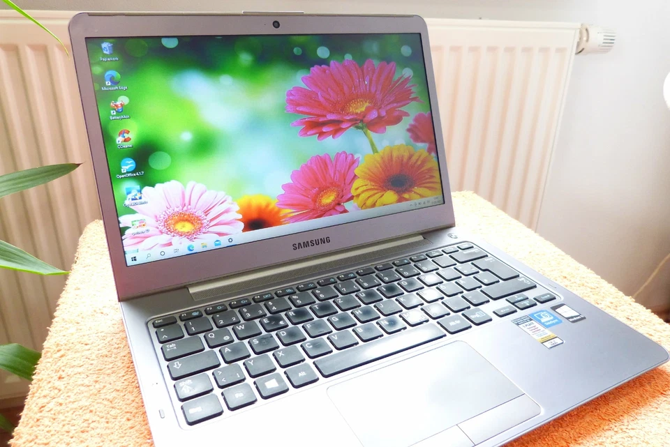 Samsung Serie 5 535U l 13 Zoll ULTRABOOK l 8GB RAM l Windows 10 Pro 64 l 500GB - Bild 3 von 4