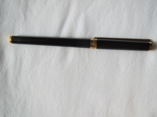 St. DuPont France Vintage Black Laque De Chine 18k Gold Nib Fountain Pen
