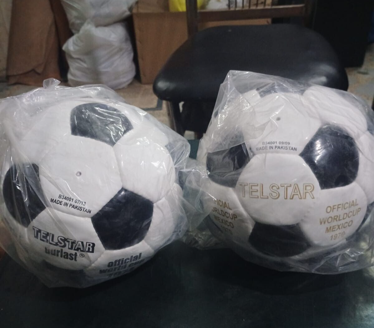 2X Adidas TELSTAR DURLAST FIFA W.C 1970/1974 Mexico Official Match