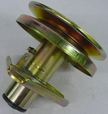 Spindle w/ Pulley for John Deere: AM124511, AM118532, AM122867, AM126225 & More