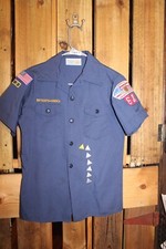 Boy Scouts of America BSA Youth Shirt Medium Blue Cub SEWN on patches