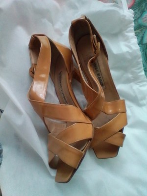 Manolo Blahnik Tan Leather Strappy Women s Sandals Heels Shoes Size 37.5 US 6.5
