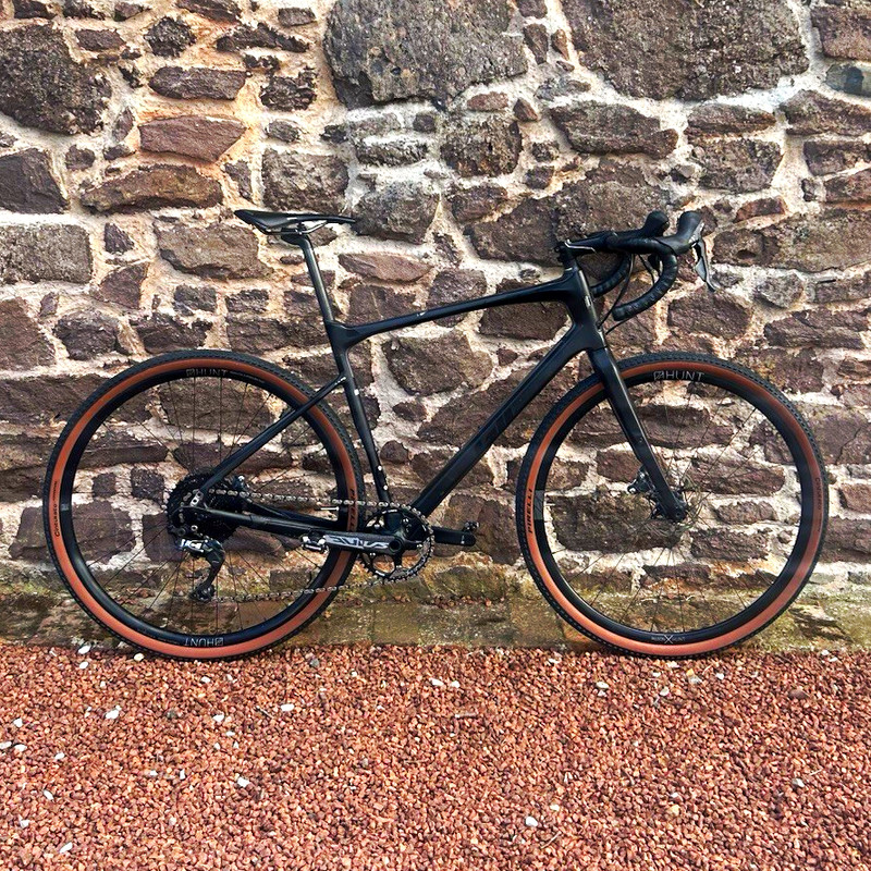 Giant Revolt 0 Carbon Gravel Bike 700C L Black Hydraulic Disc