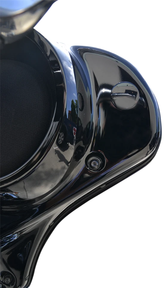 LA Choppers LA-9001-00B 整流镜孔插头 06-22 Street Glide EFI FLHX — 第 3/3 张图片