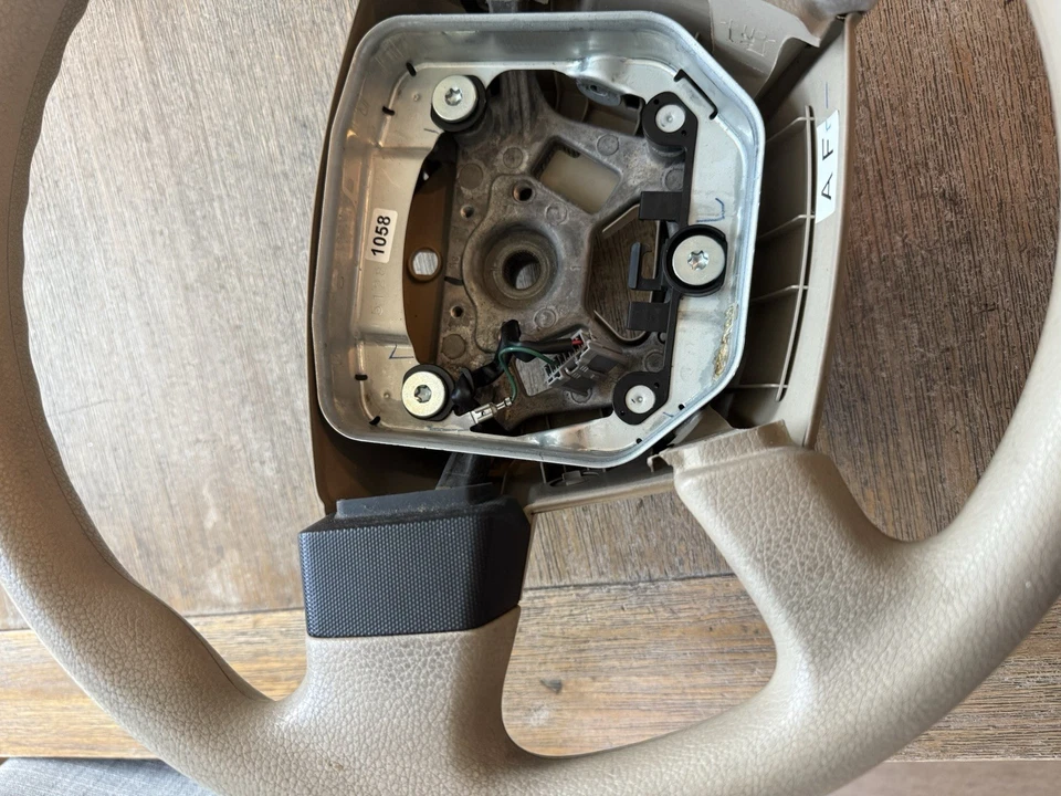 2005 05 nissan murano  steering wheel w cruise buttons TAN - Image 3 of 4