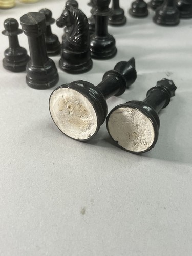Vintage Chess Pieces 32 Piece Plastic Set 3.5” Kings - Picture 6 of 10