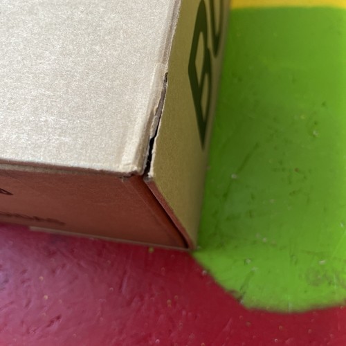 YEEZY BOOST 700 V2 CREAM UK13.5 ⭐️ GY7924 ⭐️ FAST DISPATCH 🚚 - Picture 6 of 6