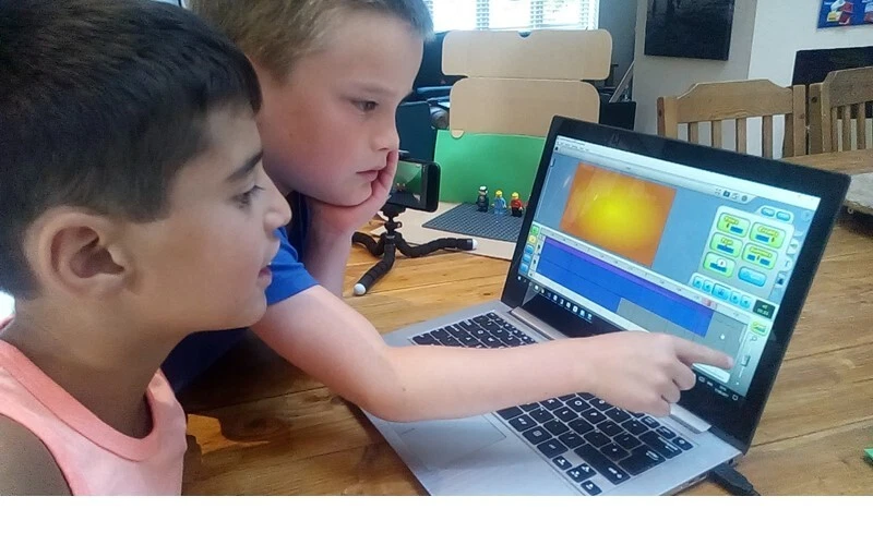 Zu3D Complete Stop Motion Animation Kit For Kids - for Windows, Macs And iPads - Image 4 of 4