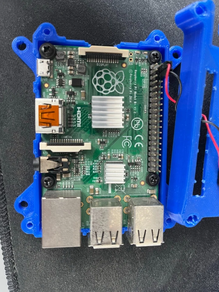 Raspberry Pi Model B+ V.1.2 mit Zubehör: Case, SD Karte, Kamera, Lüfter - Bild 3 von 4