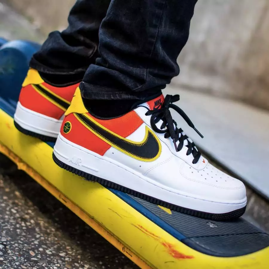 Nike air force 1 orange black white sale