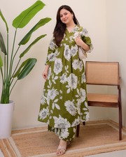 Women's Cotton Floral Printed Straight Kurti With Pant Set