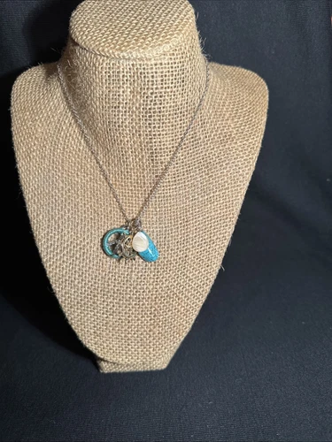 VETEMENTS Bellissima collana Aeropostale con quattro ciondoli