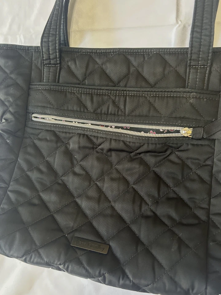 Bolso de Mano Vera Bradley Pequeño Vera Negro Microfibra Acolchado 15'Wx11"Hx4"D Foto 3 de 4