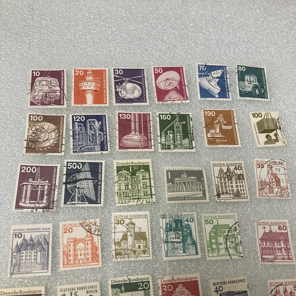 45 USED/Cancel Small West Germany Deutsche Bundespost 1945-1985 Stamps. $1Ships. - Image 2 of 4