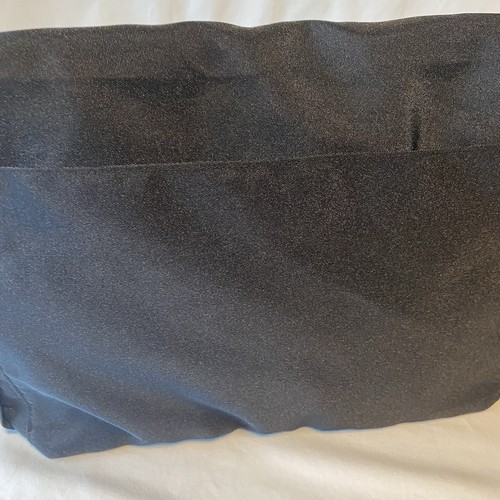 French Connection Messenger Bag W/Padded laptop Sleeve. Blk 16X13X5. Barely Used - 第 3/5 張圖片