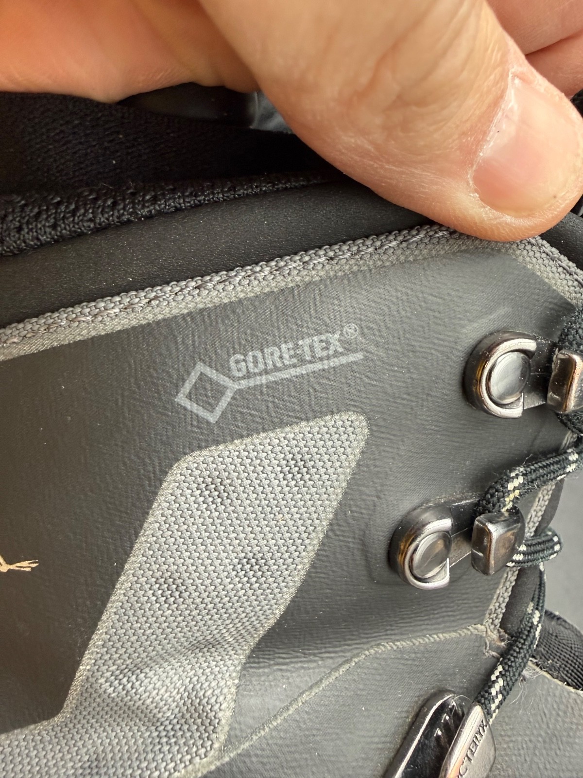 Arc’teryx Bora Mid GTX GORE-TEX Hiking Boots Size 10 US 9.5 UK  Men’s Black Gray thumbnail 10