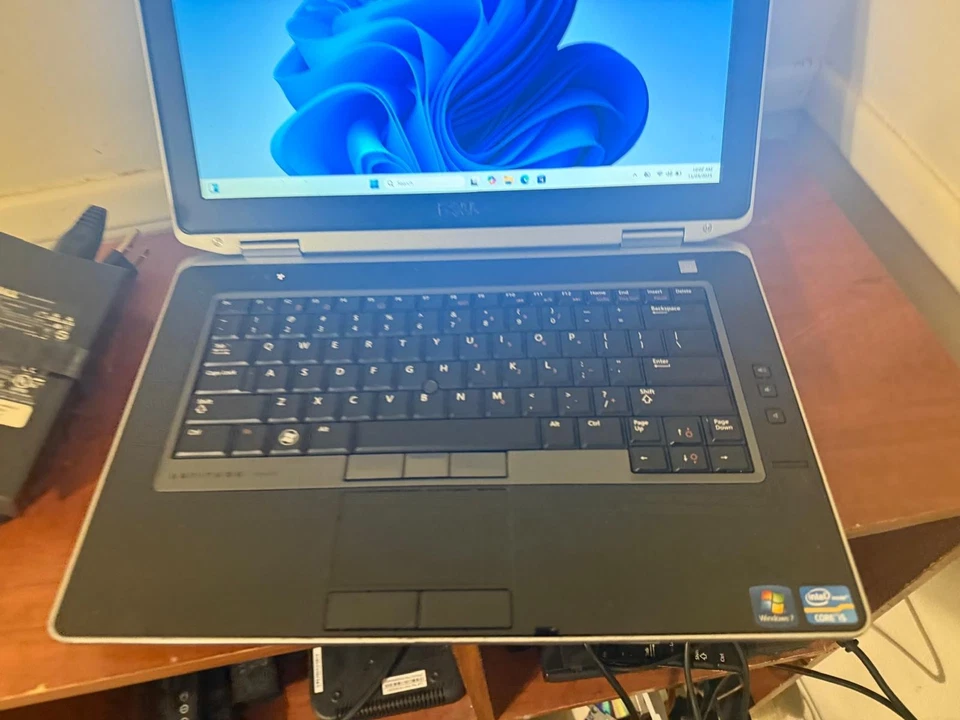 DELL LATITUDE E6430 LAPTOP 14" i5-4300U 2.53GHz 128GB SSD 8GB WINDOWS 11 PRO - Image 2 of 4