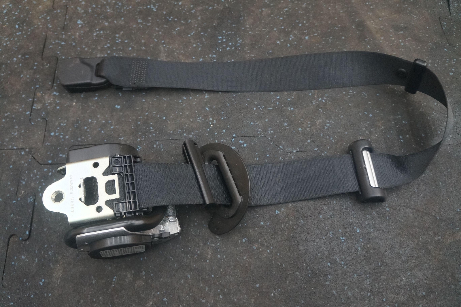 Front Right Seat Belt Retractor Black 670017426 OEM Maserati Ghibli 2014-17+