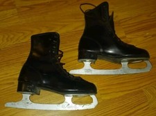 ICE SKATES BY AERFLYTE 8 2 SIZE 3 BLADE JAPAN TEMPERED STEEL YOUTH WOMEN VTG