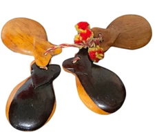 1 PAIR VINTAGE WOOD CASTANETS CLACKERS FLAMENCO PERCUSSION CASTAÑUELAS