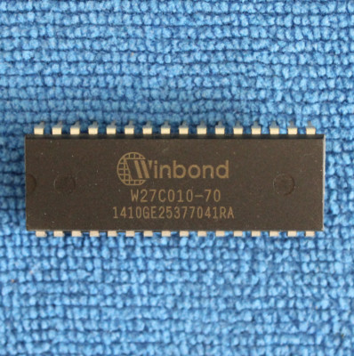 10pcs W27C010-70 W27C010-70Z EEPROM IC – WINBOND DIP-32