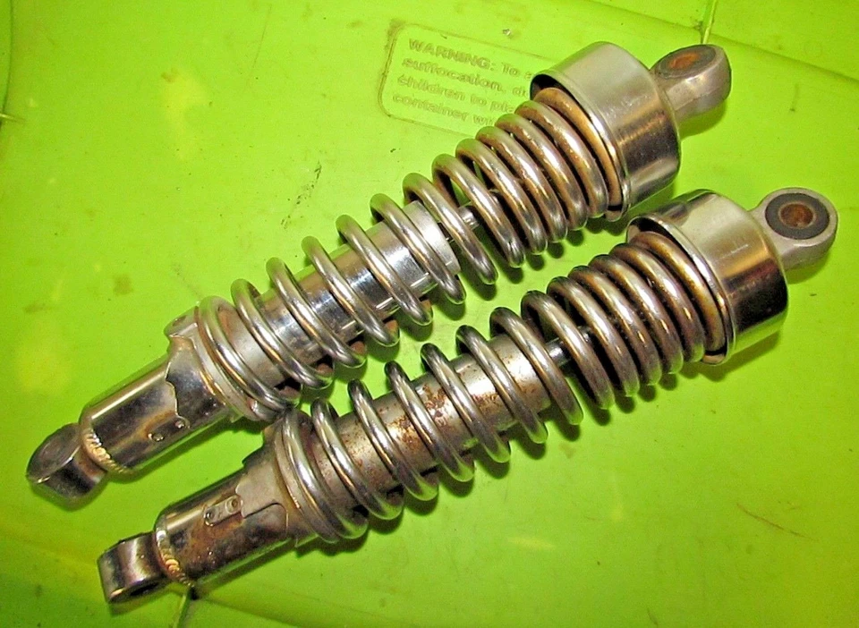 Amortecedores traseiros duplos Suzuki GS 450 T GS450T 1980-1982 - Imagem 2 de 3