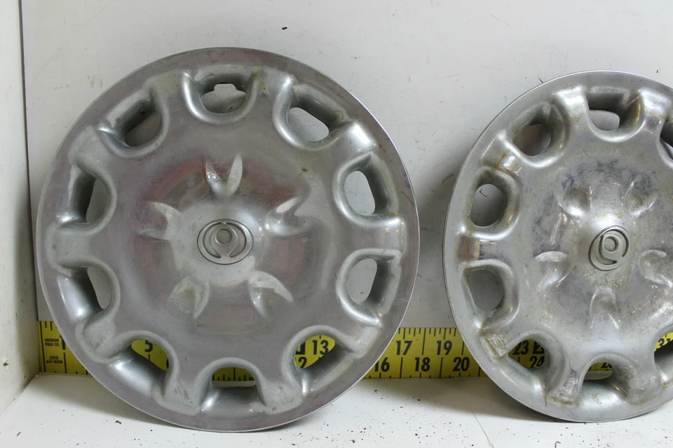 Juego de 4 tapacubos de 14" usados OEM cubiertas de rueda 1995-1997 Mazda 626 (3427) Foto 2 de 4