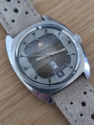 Schönes und seltenes Enicar Day-Date mit facettiertem Kristall 