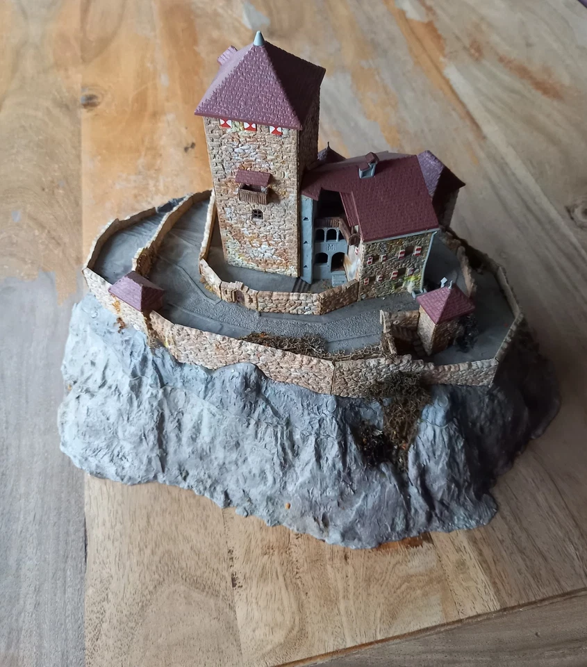 Kibri 091 - Burg Branzoll - sehr gut erhalten - Bild 4 von 4