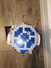 LEGO Star Wars: R2-D2 (10225) Used, No Wear with instructions. No box. 