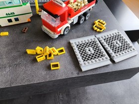 LEGO CITY 4645 HARBOUR LE PORT VGC