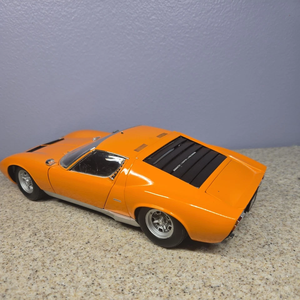 Kyosho 1/18 Lamborghini Miura P400 SV Orange(08313P) - Image 4 of 4