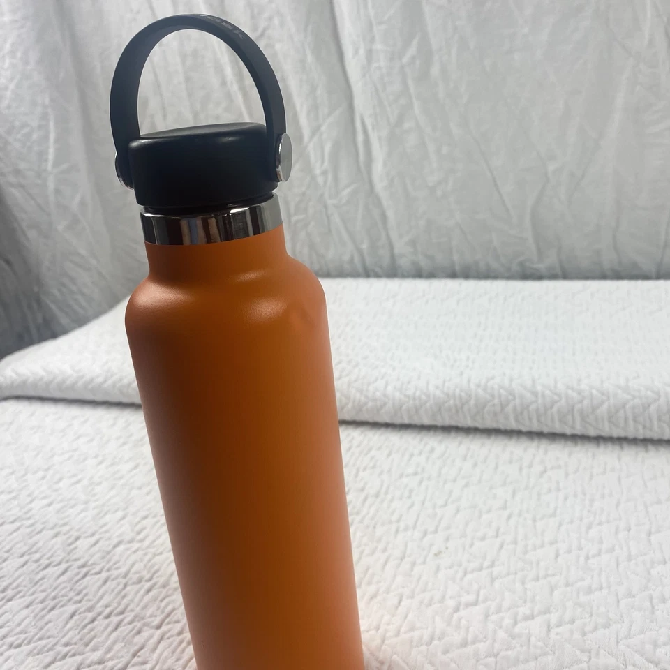 Hydro Flask Bottle Insulated Stainless Steel 21oz Wide Mouth Water BPA Free Flas - Image 4 of 4